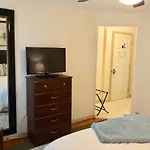 The Little Italy Of Niagara Falls Bed & Breakfast